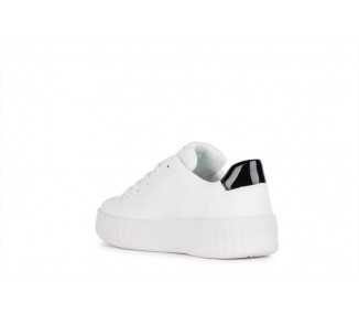 Sneakers da bambina Geox Mikiroshi J45DVA white/black